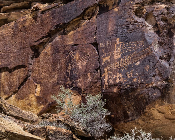 istock Petroglyphs - Nine Mile Canyon 1065590970