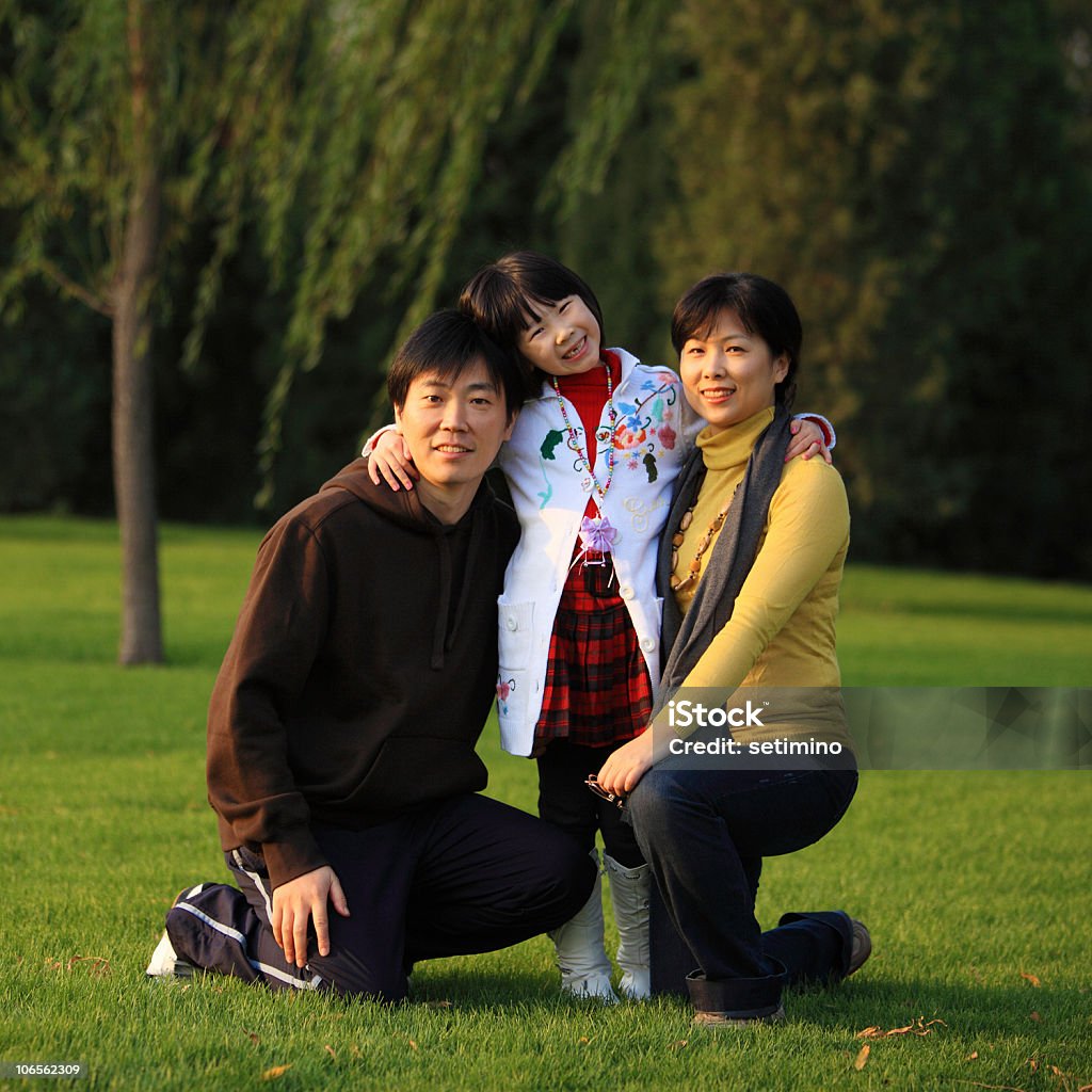 Heureuse famille chinoise - Photo de Adulte libre de droits