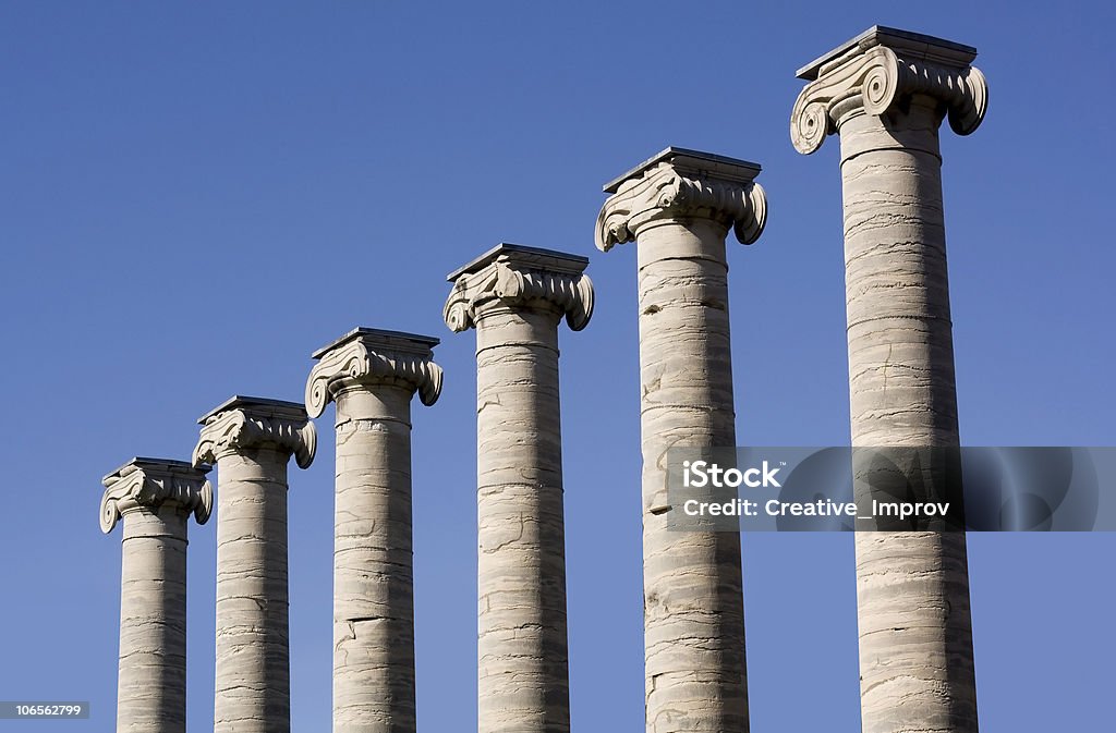 Classico colonne - Foto stock royalty-free di Colonna architettonica