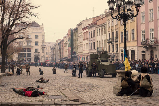 rekonstrukcja historyczna wydarzeń wojskowych 1918 we lwowie, ukraina - 1918 zdjęcia i obrazy z banku zdjęć