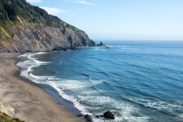 istock Seastacks and cliffs along the Oregon Coastline at the Samuel H Boardman scenic corridor 1065641030