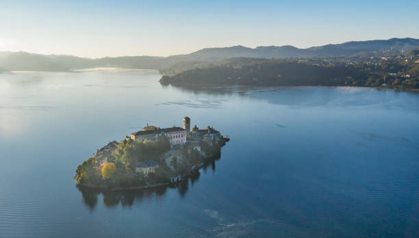 istock Island on an italian lake 1065659516