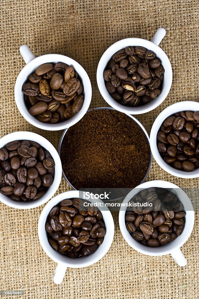 Kaffee Tassen und andere Art von Bohnen - Lizenzfrei Braun Stock-Foto