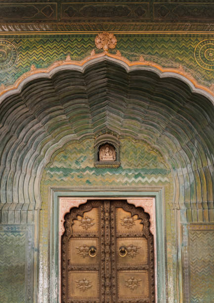 istock Indian Painted Door in Jaipur 1065775686