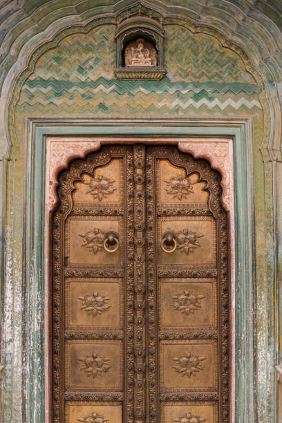 istock Indian Painted Door in Jaipur 1065775696
