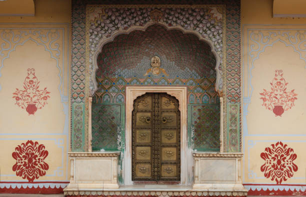 istock Indian Painted Door in Jaipur 1065775830