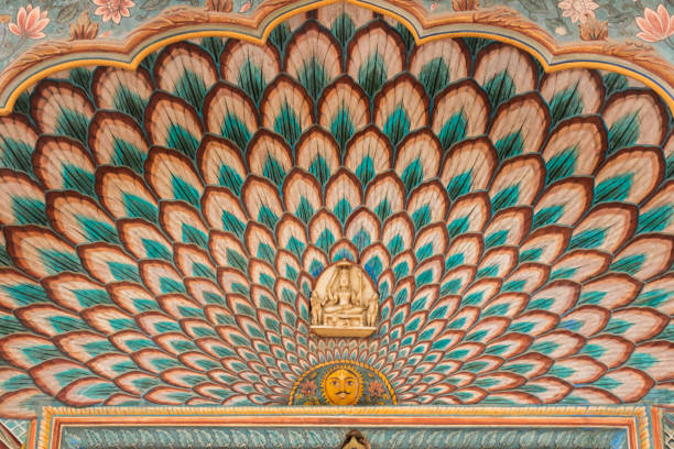 istock Indian Painted Door in Jaipur 1065777000