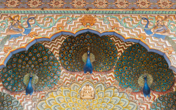 indian doorframe with peacock - jaipur city palace imagens e fotografias de stock