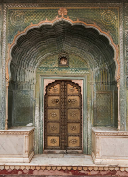 istock Indian Painted Door in Jaipur 1065777692