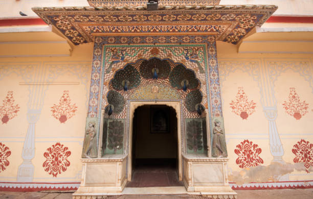 istock Indian Painted Door in Jaipur 1065777722