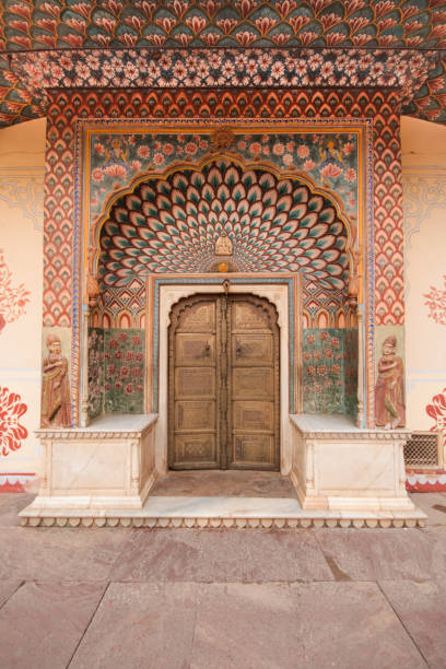 istock Indian Painted Door in Jaipur 1065777736