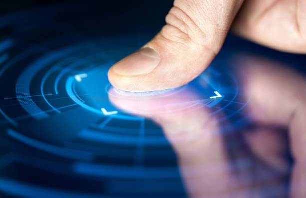 технология распознавания отпечатков пальцев для цифровой биометрической кибербезопасности и идентификации. сканирование отпечатков пал� - computer protection control success стоковые фото и изображения