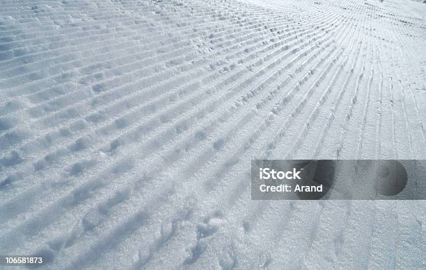 Novo Caminho De Esqui - Fotografias de stock e mais imagens de Branco - Branco, Desporto de Inverno, Fotografia - Imagem