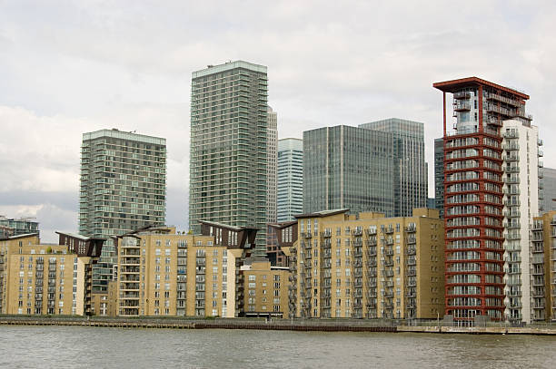 istock Isle of Dogs, viewed from the River Thames 106583033