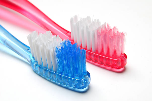 toothbruhes - toothbrush dental hygiene dental equipment rainbow zdjęcia i obrazy z banku zdjęć