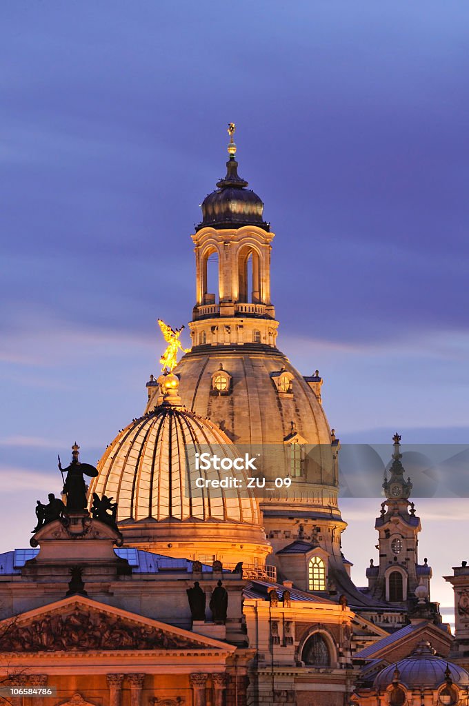 Frauenkirche und die Academy of Art in Dresden - Lizenzfrei Barock Stock-Foto