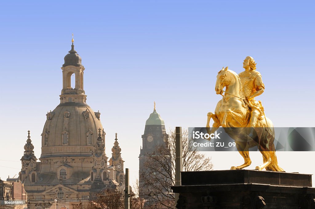 Chiesa di Nostra Signora-Norimberga e Golden Horseman a Dresda - Foto stock royalty-free di Cavallo - Equino