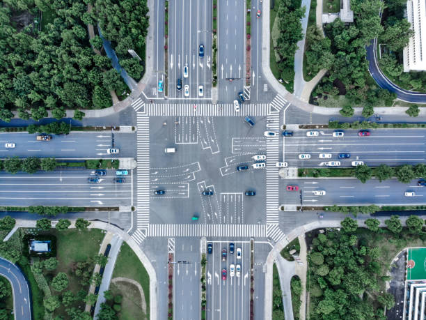 istock Bird view of traffic 1065868836