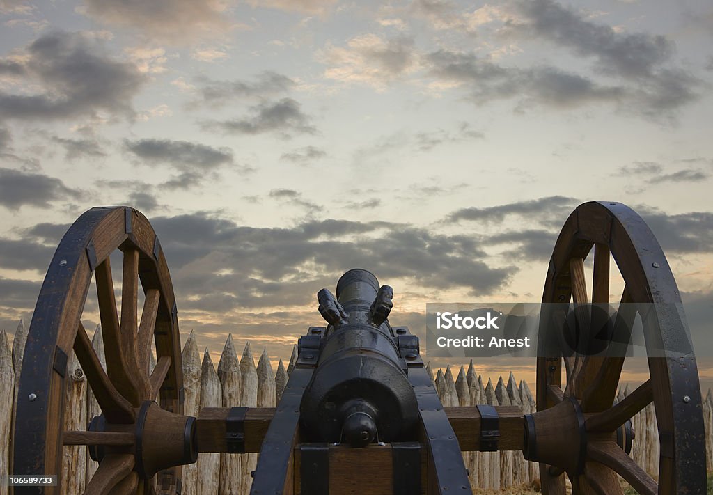 Starożytny barrel w obrony - Zbiór zdjęć royalty-free (Armata)