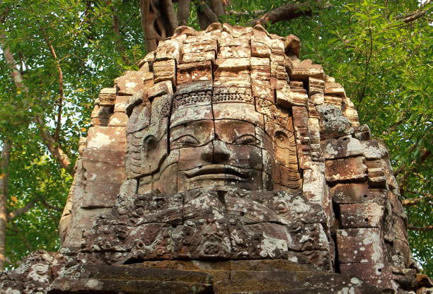istock Smiling face of Ta Som temple 1065903618