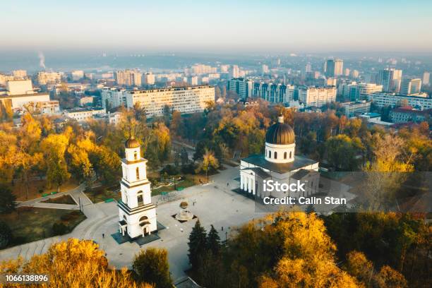 Ovanför Chisinau I Solnedgången Chisinau Är Huvudstaden I Republiken Moldavien-foton och fler bilder på Chişinău