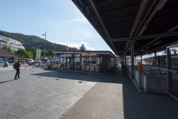 thun railway station - berne berne canton aare river switzerland imagens e fotografias de stock