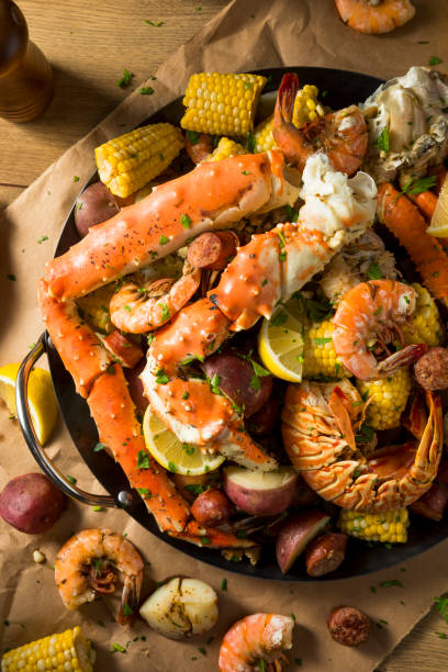 istock Homemade Cajun Seafood Boil 1066214418