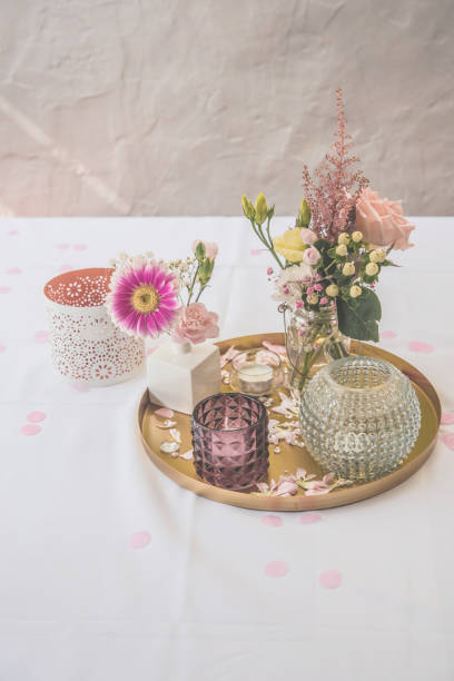 istock Wedding Flower Arrangement 1066229696