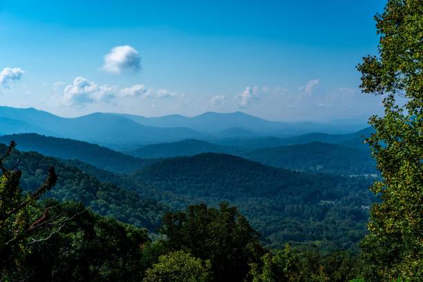 istock A Drive on the Parkway 1066343454
