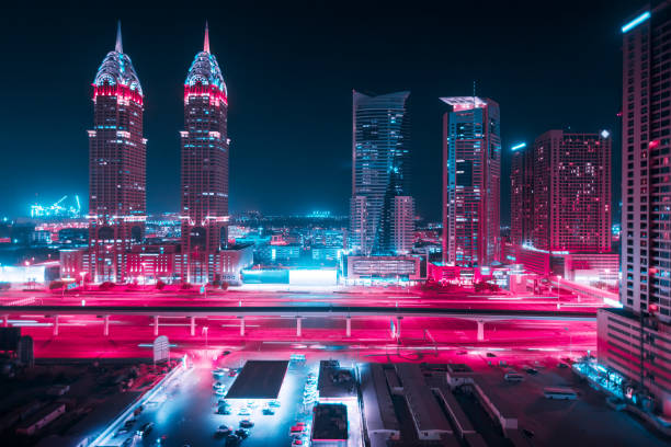 schöne aussicht auf dubai und sheikh zayed rd, vereinigte arabische emirate. skyline der stadt - pink buildings stock-fotos und bilder