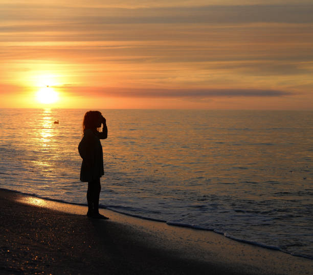 istock Sunset and Childhood 1066357924