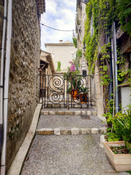 istock Saint Paul de Vence - Streets and Architecture 1066429154