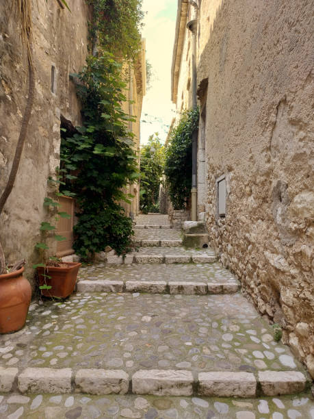 istock Saint Paul de Vence - Streets and Architecture 1066430452