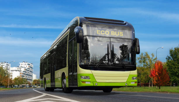 電気バスのイラスト。緑の都市生態学の概念。 - driving business travel car bus ストックフォトと画像
