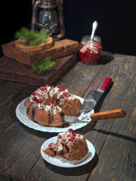 istock Chocolate Christmas bundt cake 1066546988