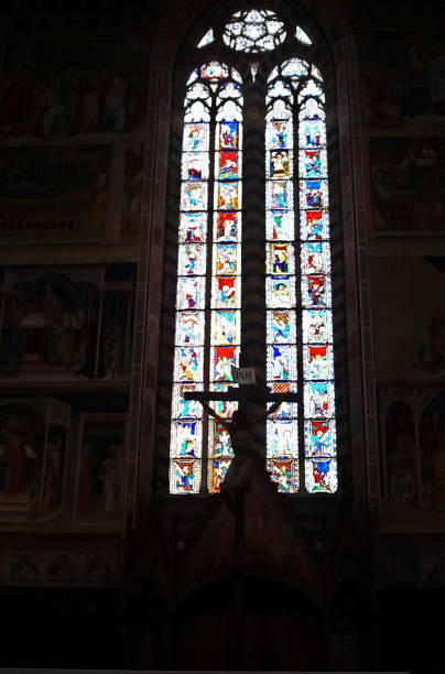 istock Altar inside the cathedral of Orvieto 1066585360