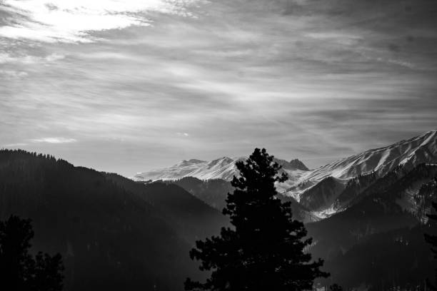 istock Snow Capped Mountains in Gulmarg 1066652308