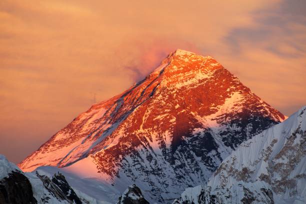 istock Mount Everest Nepal Himalayas mountains evening sunset 1066767532