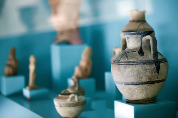 istock Anicent Antique Pot Historical Art Objects 1066982554