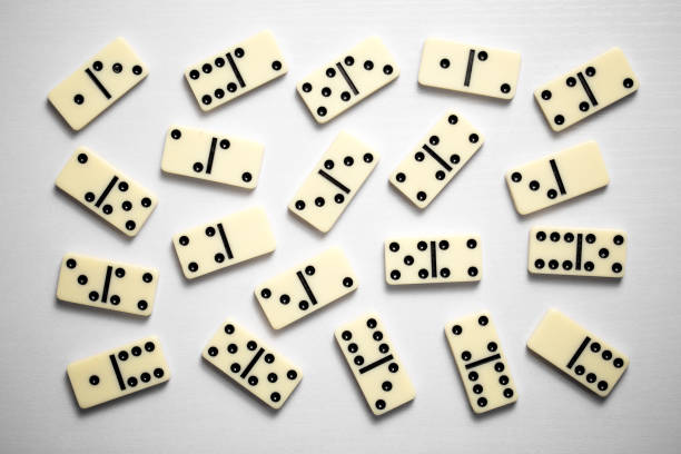 白のドミノ ゲーム - leisure games board game blank dice ストックフォトと画像