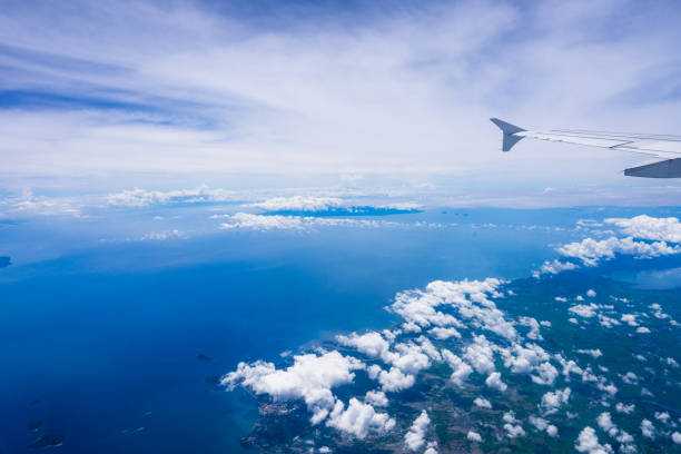 view the clouds and the south China sea from the flight