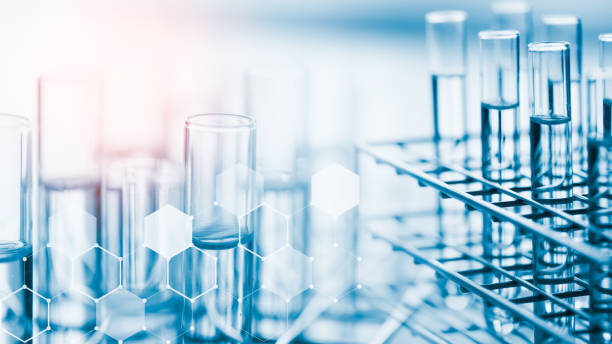 화학 액체, 과학 연구, 과학 배경 포함 된 실험실 유리 그릇 - 화학 과학 뉴스 사진 이미지