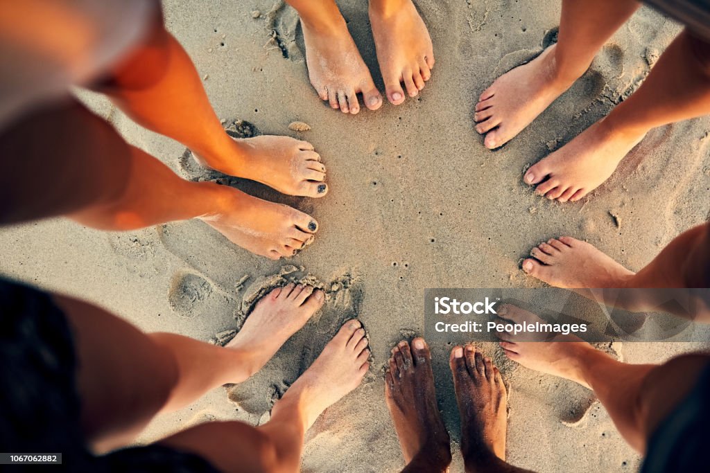 Sandigen Zehen und salzigen Meere ist genau das, was wir brauchen - Lizenzfrei Fuß - Anatomiebegriff Stock-Foto