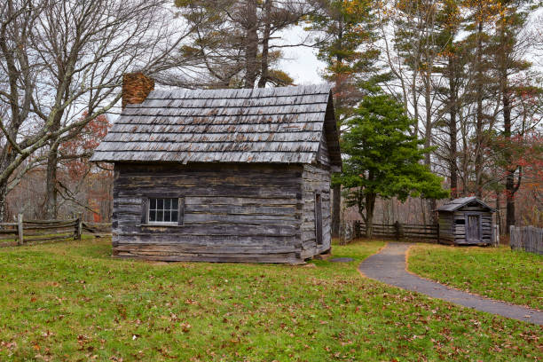 istock Puckett Cabin, Blue Ridge Parkway, Virginia 1067084636