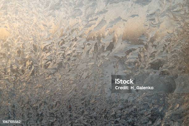 Motivo Di Ghiaccio Invernale Su Vetro Della Finestra - Fotografie stock e altre immagini di Acqua