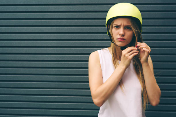 istock Woman is an extreme helmet 1067129620