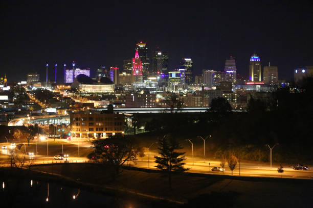 istock Kansas City Skyline Nightlife 1067217540