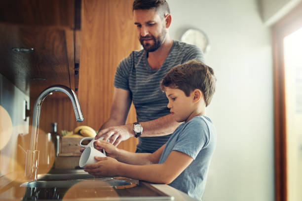 istock First we eat together then we clean together 1067328548