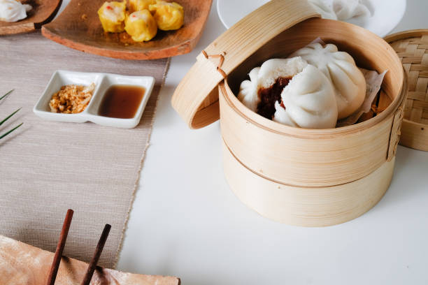 istock Set of Dim sum Enjoying traditional Chinese dumpling. 1067434902