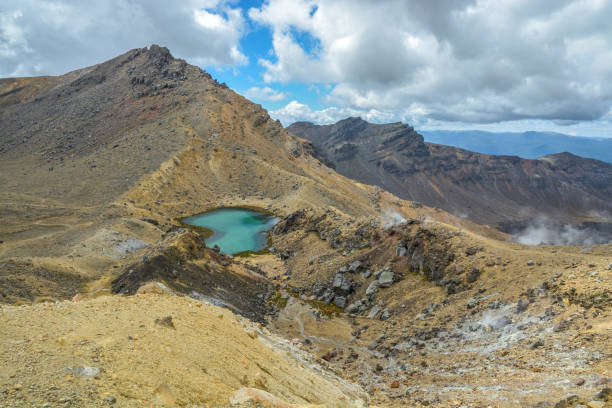 One of the Emerald lakes in Tongariro National Park One of the Emerald lakes in Tongariro National Park in New Zealand manawatu stock pictures, royalty-free photos & images